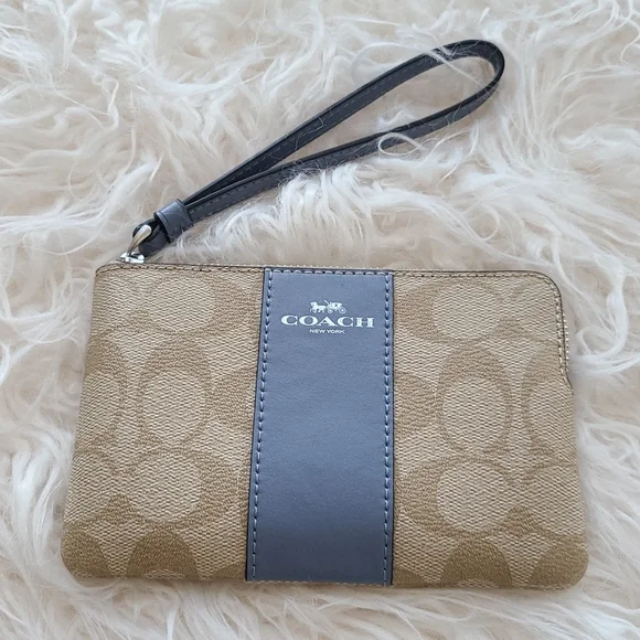 Coach wristlet - Picture 1 of 4